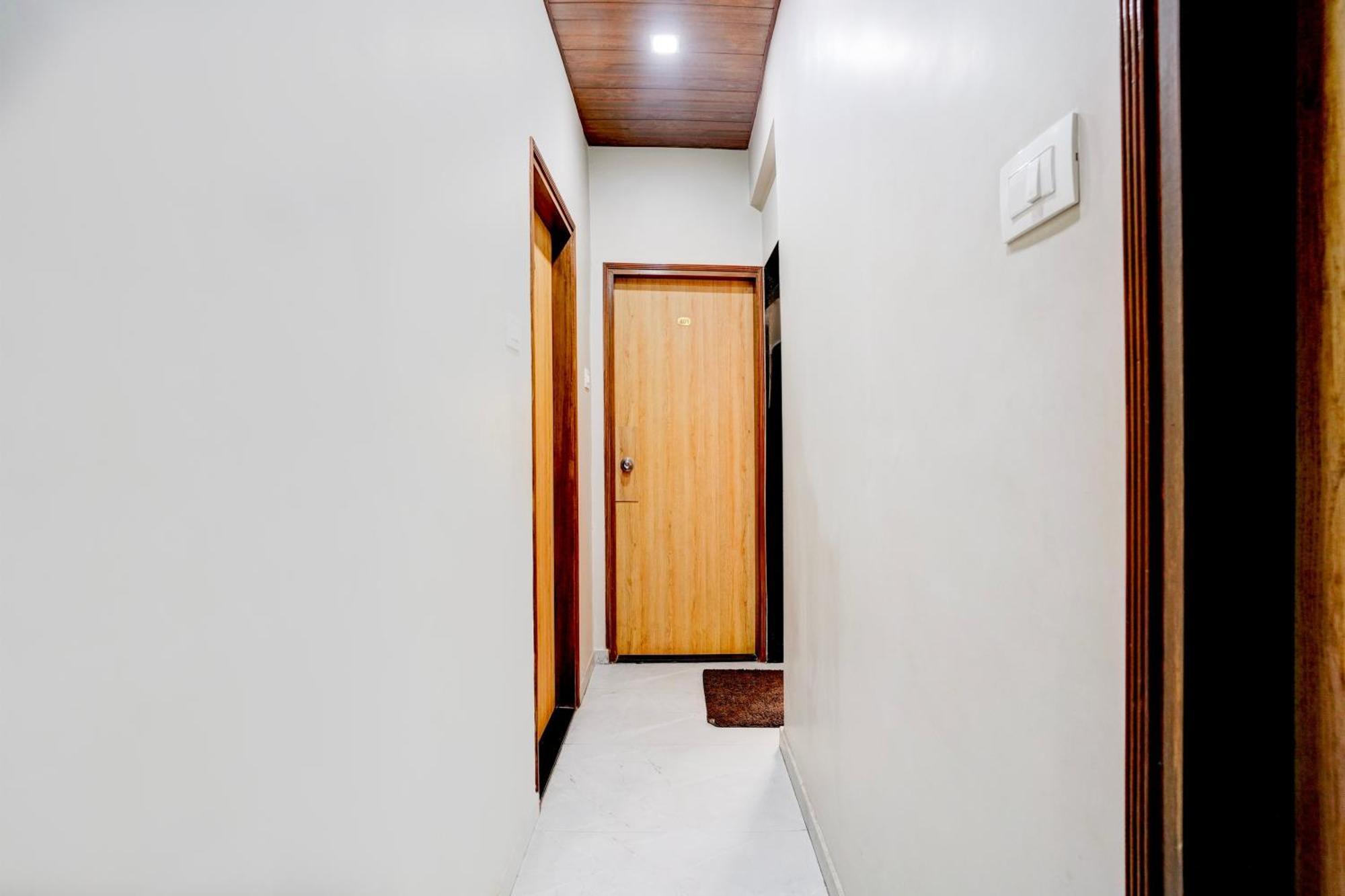 Super Hotel O Divine Fine Dine Lodging And Boarding Kalyān Exterior foto