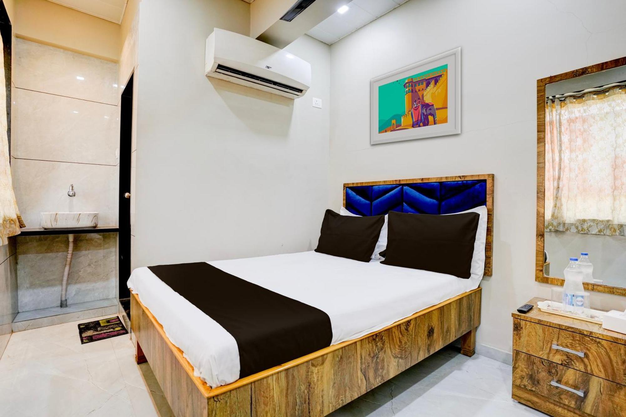 Super Hotel O Divine Fine Dine Lodging And Boarding Kalyān Exterior foto